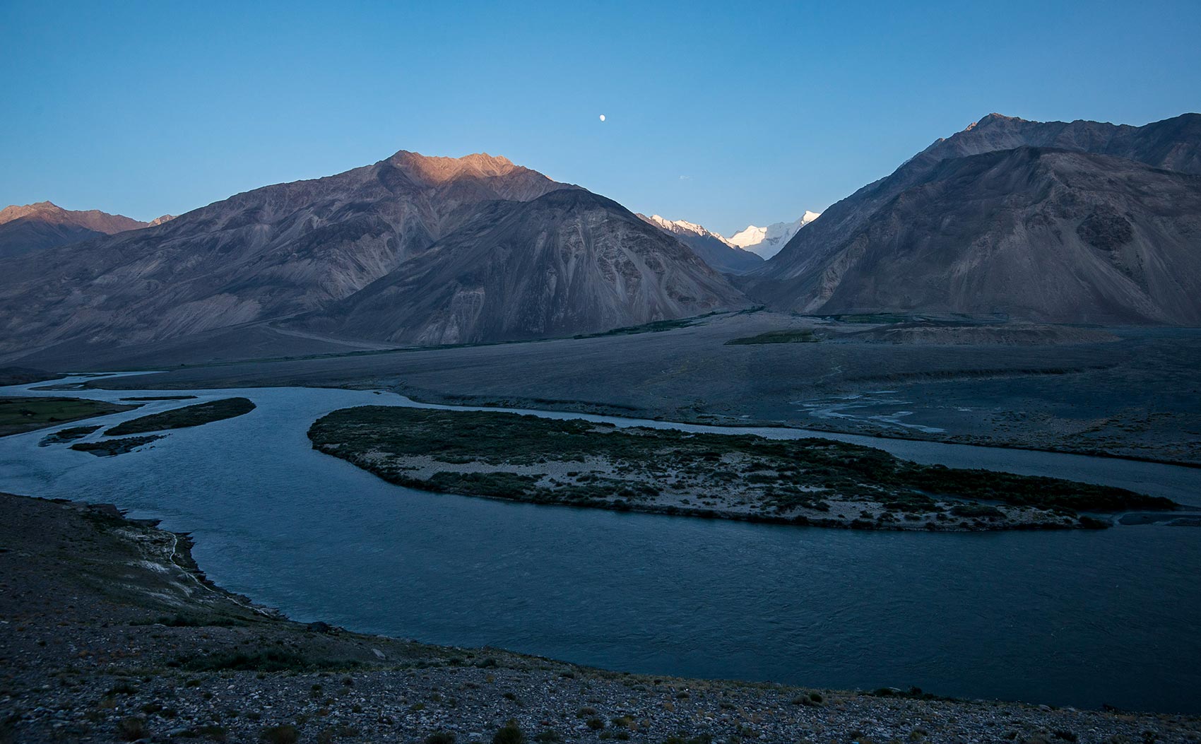 Communities united to protect snow leopards - Land of Snow Leopard